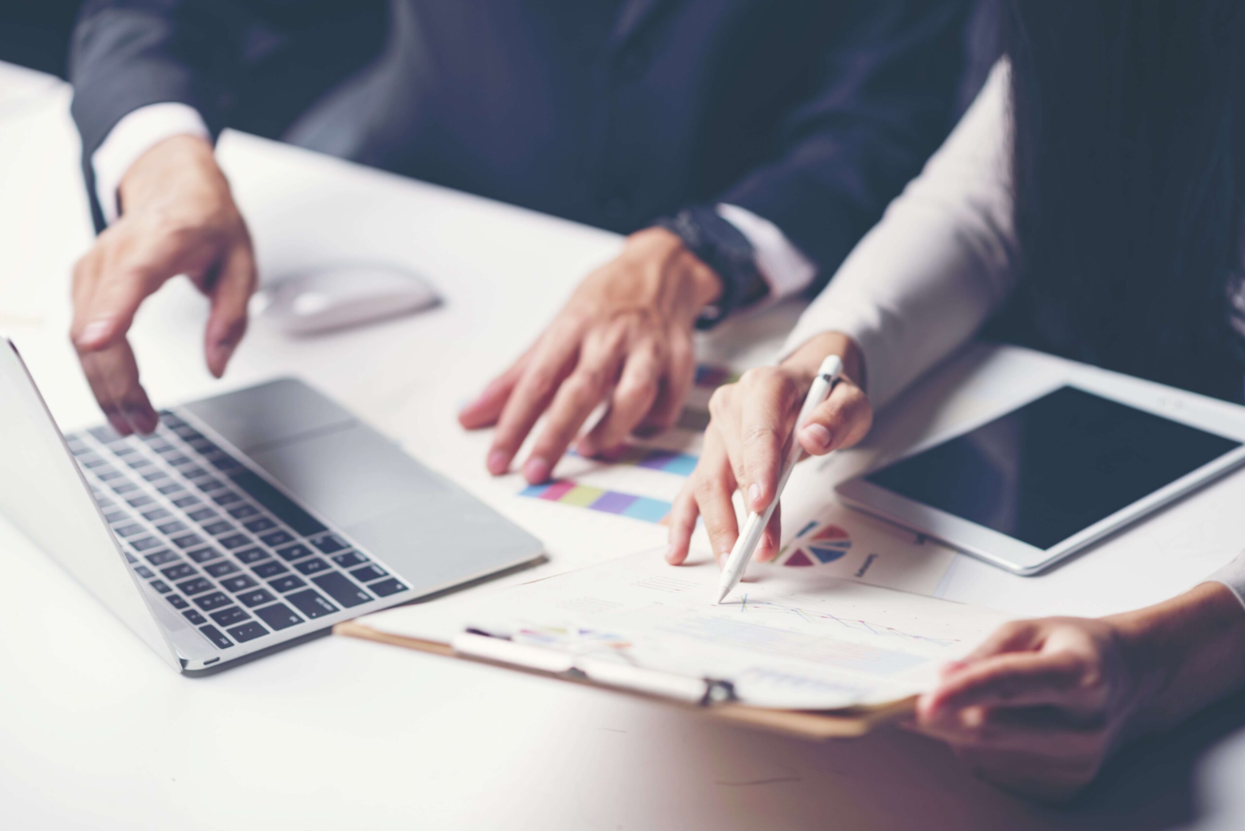 consultation-of-businessmen-for-business-success-2021-09-01-10-29-05-utc-min (1)